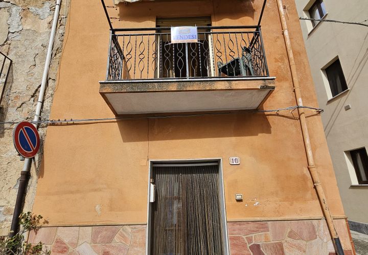 Landsbyhus i Collesano, Palermo, Collesano - € 55.000 | Ref: 10529 - foto 1